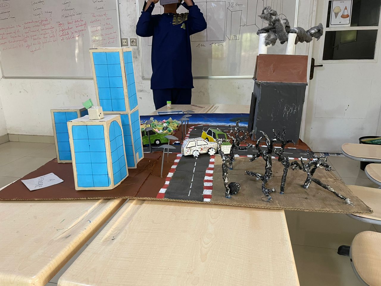 Maquette de ville réalisée en atelier scientifique